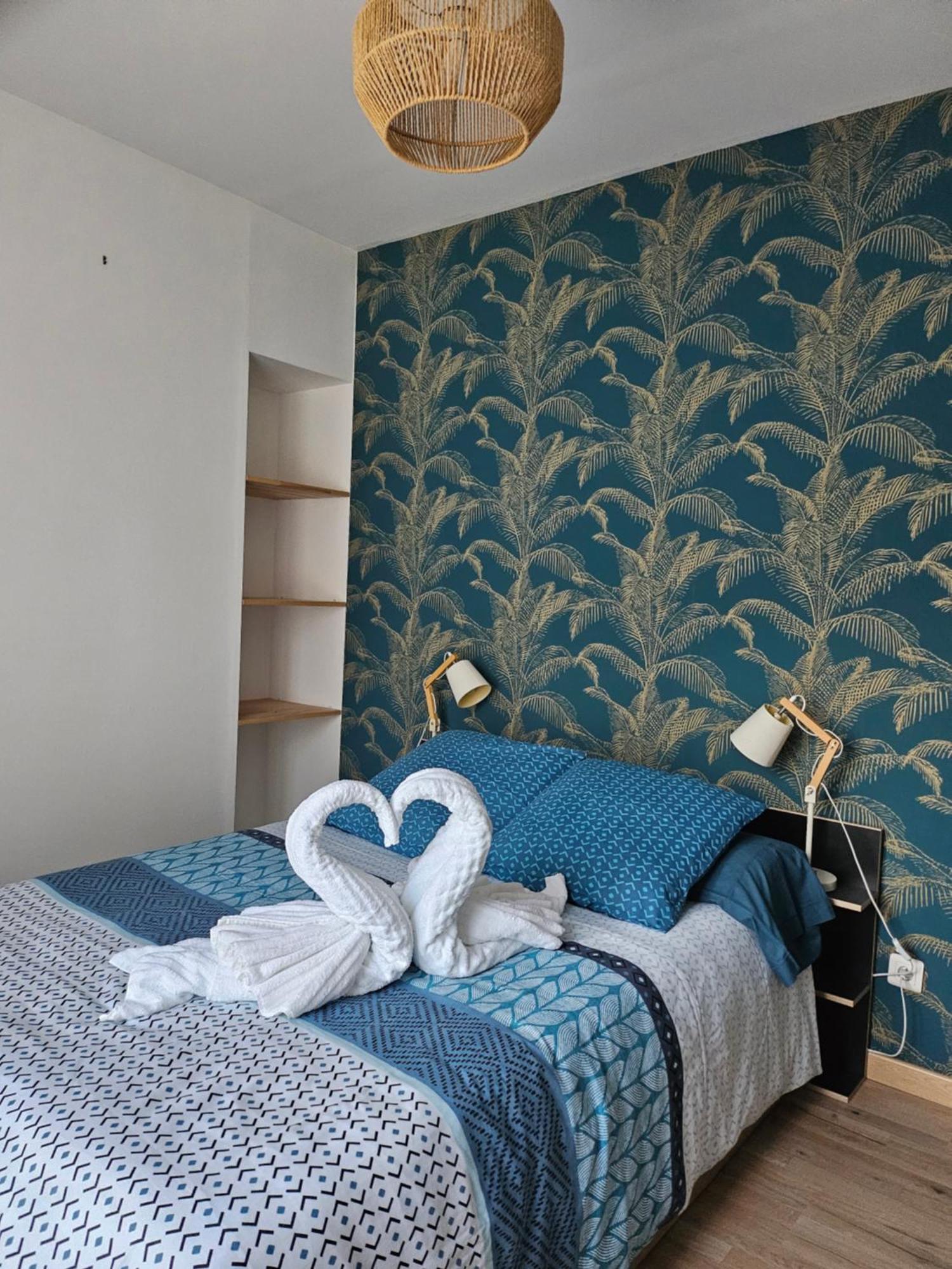 Les Chambres D'Estelle Guecelard Room photo